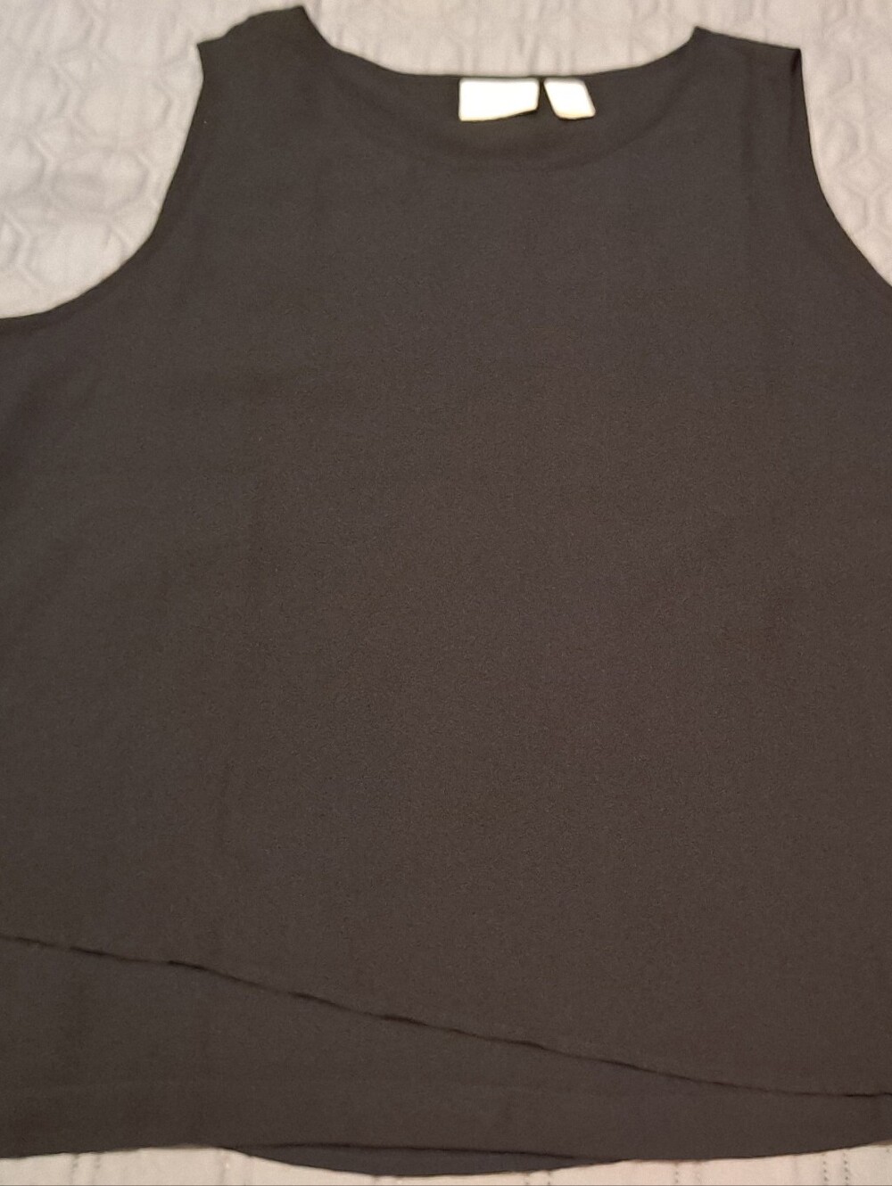 Chicos 2 Classic Black Sleeveless Shell Top